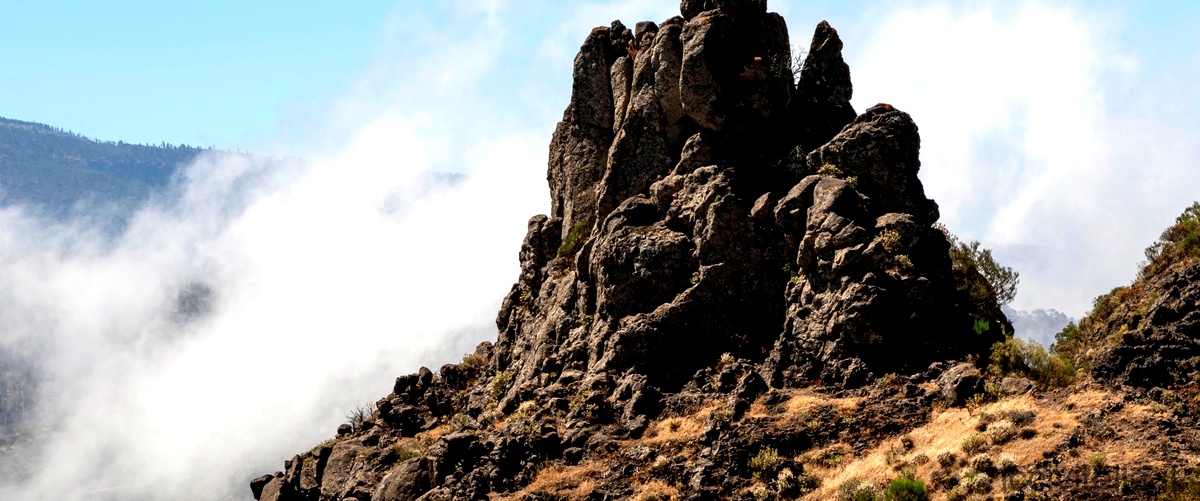 Caratteristiche e formazione dell'andesite, una roccia effusiva delle Ande